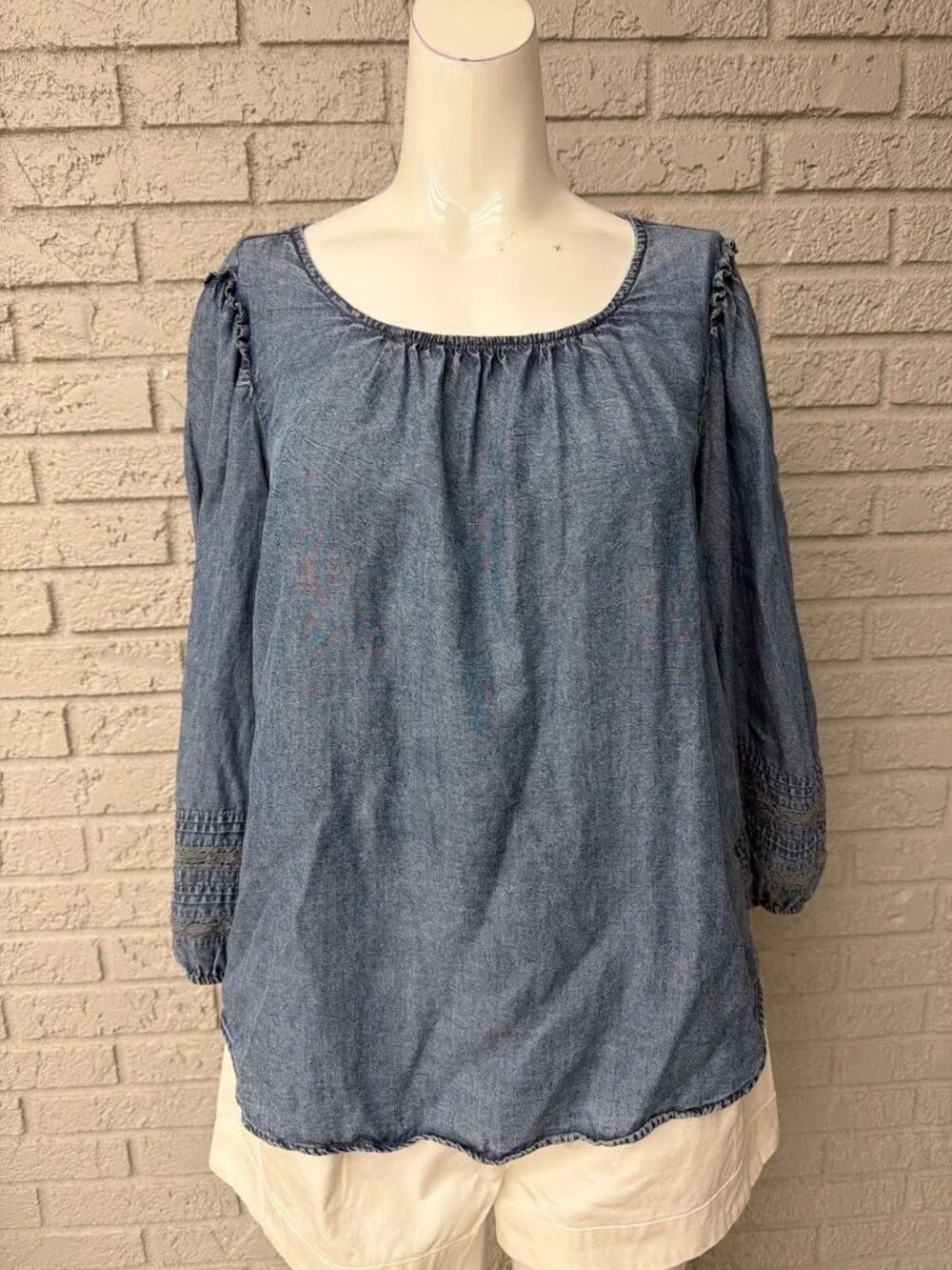LC Lauren Conrad Chambray Denim Peasant Long Sleeve Blouse Size L